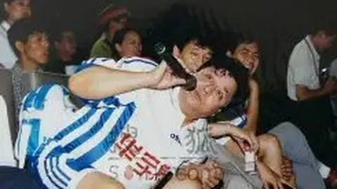 景甜面部现疑虑，深陷双眼皮争议